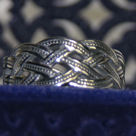 925 Sterling Silver Antiqued Braided Ring - Picture 4 of 7